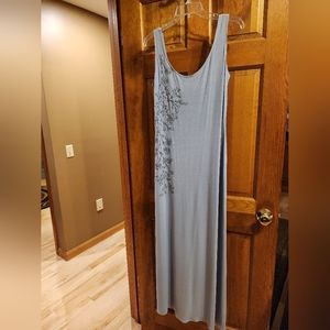 NWOT, never worn, Summer, Lavender floor length gown / dress, Size 8.